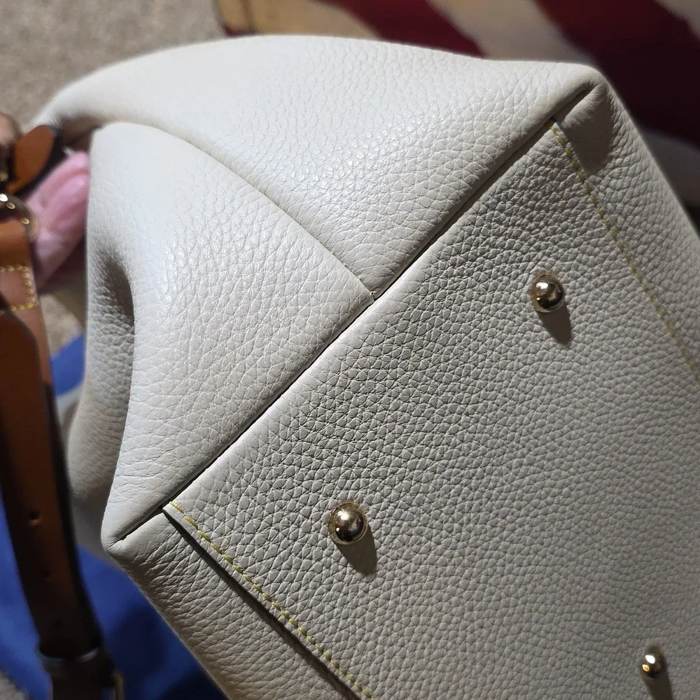 Dooney & Bourke Large Barlow Bag - Picture 9 of 10